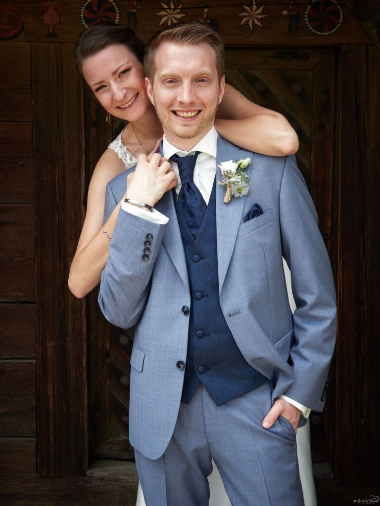 Hochzeit Brautpaar Posing Paarshooting ©Michael Neruda