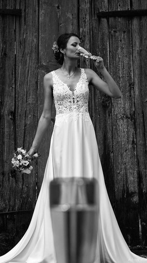 Braut Die sich traut Glas S/W Hochzeit ©Michael Neruda