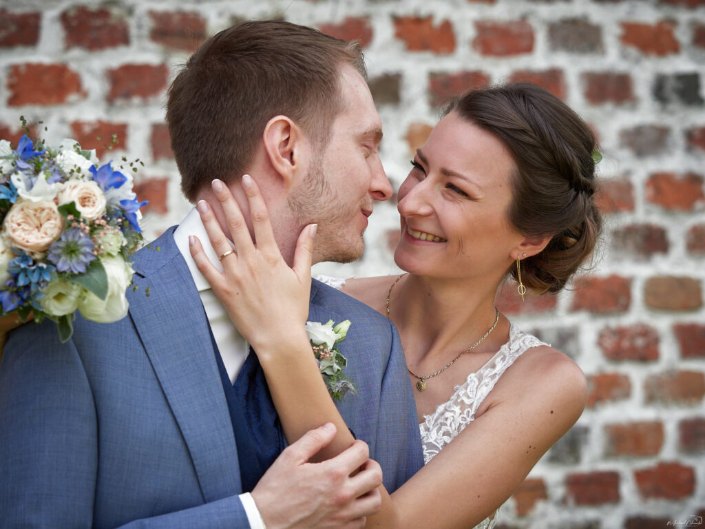 Hochzeit Brautpaar Posing Paarshooting ©Michael Neruda